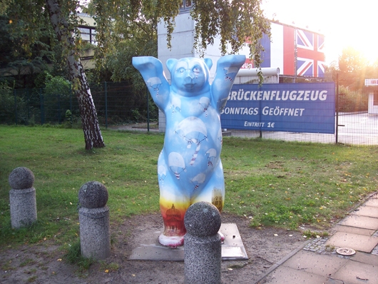 Berliner Baer in blau
