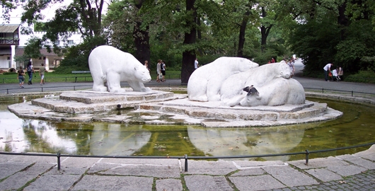 Statue der Eisbären