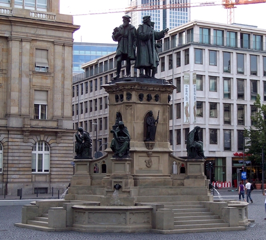 Buchdrucker Johannes Gutenberg Denkmal