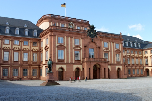 Mannheimer Schloß Hauptgebäude