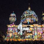 Berliner Dom mit Friedenstaube