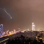Blitze über dem Alexanderplatz